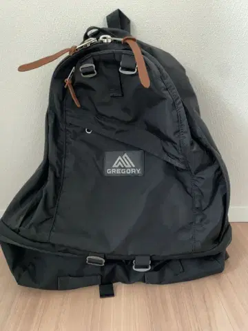 GREGORY 마이티 데이 30L 블랙