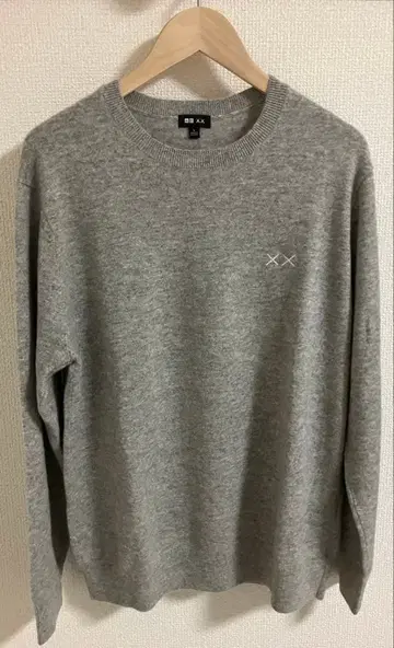 유니클로 카우스 윈터 캐시미어 크루넥 스웨터 그레이 L