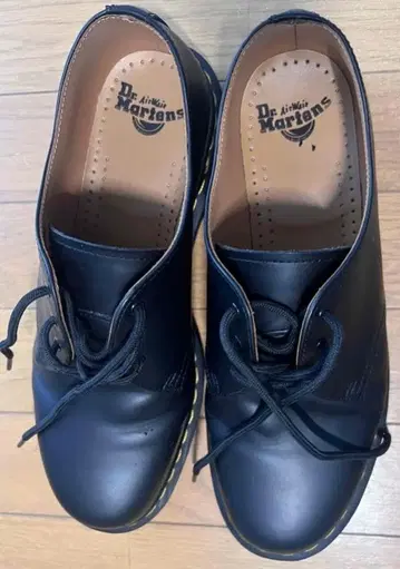 닥터마틴 3홀 블랙 UK10