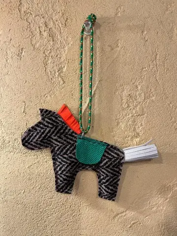 TV에서 소개된 [행운을 부르는 가죽 호스 참]