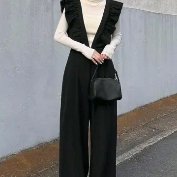 프릴 달린 백 오픈 오버롤