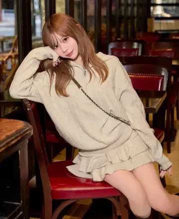 [완판템] michellMacaron 하트 니트 셋업 베이지