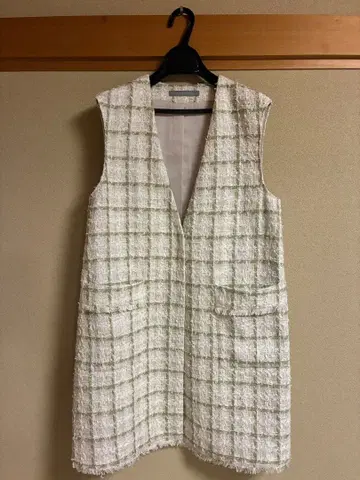 띠어리 럭스 트위드 베스트