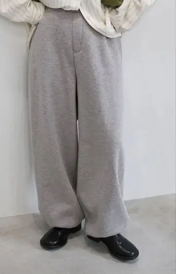 New 소프트 터치 맨투맨 루즈 팬츠 속기모 프리/그레이