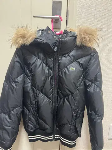 LACOSTE 로고 프린트 다운 자켓 사이즈 40 블랙