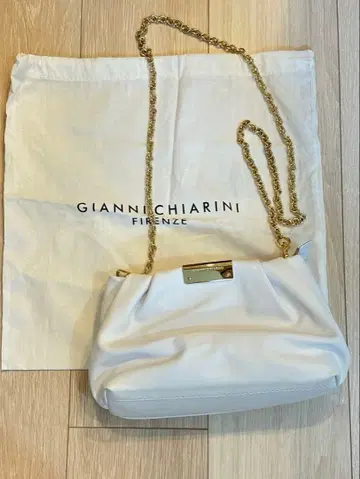 [ 새상품급 ] GIANNI CHIARINI 체인 백