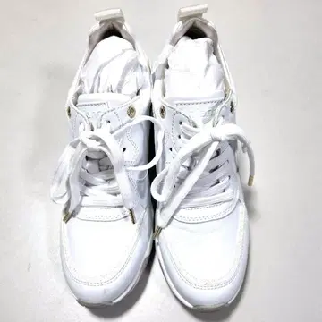 [ 다이애나 ] 통굽 스니커즈 화이트 21.5cm