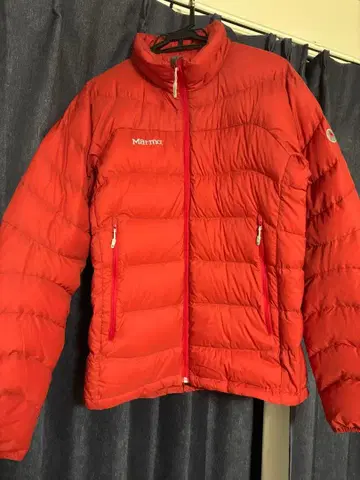 Marmot 750필 숏 기장 다운 자켓 레드