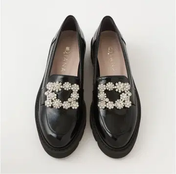 DIANA 블랙 로퍼 통굽 펄풍 비쥬