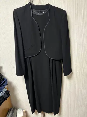 블랙 원피스 수트 자켓 포함