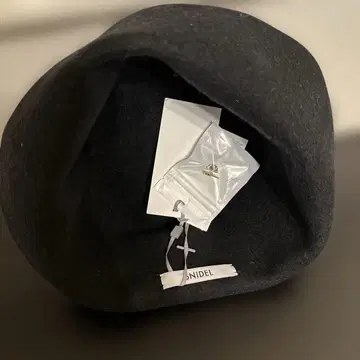 새상품 SNIDEL 블랙 헌팅 캡 울 F