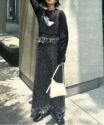 UND 트위드 점퍼 스커트 니트 드레스