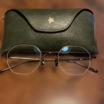 zoff 콜라보 TOSHIMITSU 도수 없는 렌즈 포함 새상품급 안경