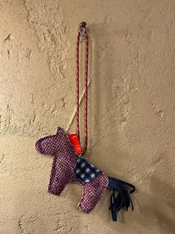 TV에서 소개된 [행운을 부르는 가죽 호스 참]