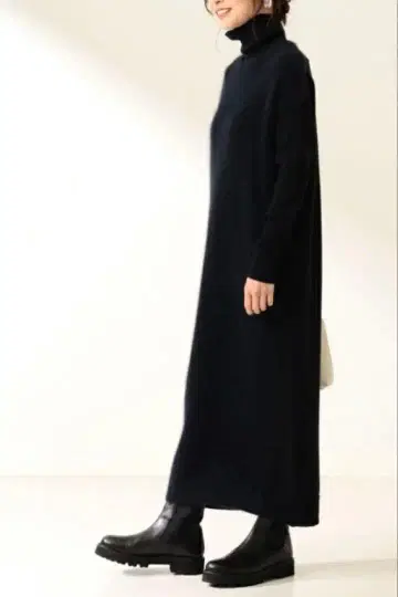 Demi-Luxe BEAMS / 프론트 플러피 하이넥 원피스