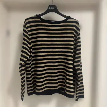 APPLE HOUSE 스웨터