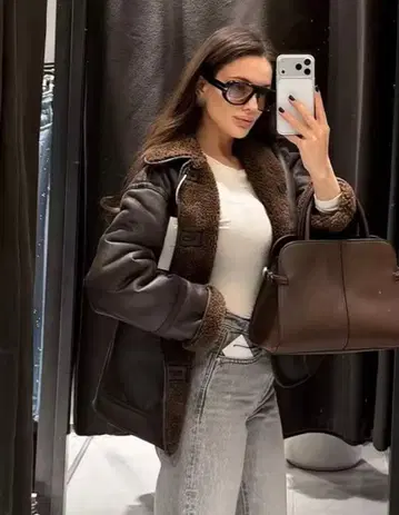 리버서블 오버 블랙 무스탕 코트