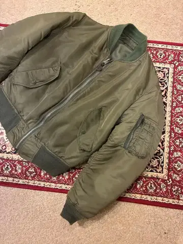 MA-1 플라이트 자켓 올리브 그린