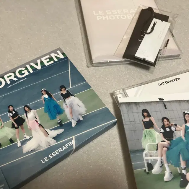 르세라핌 UNFORGIVEN 일본 싱글반 앨범 + 포토북