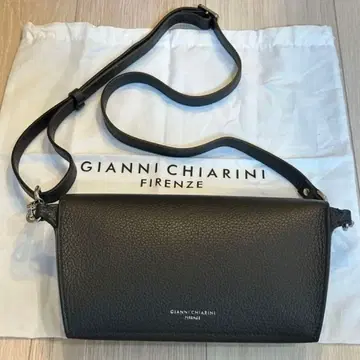 [새상품급] GIANNI CHIARINI 블랙 숄더백