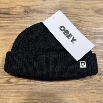 OBEY 오베이 숏 니트 모자 비니