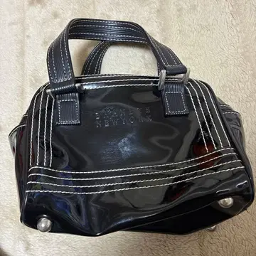 BARNEYS NEW YORK 블랙 핸드백