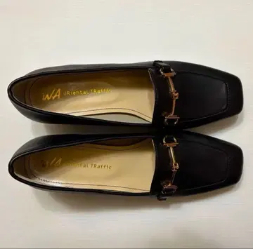 오리엔탈 트래픽 블랙 로퍼