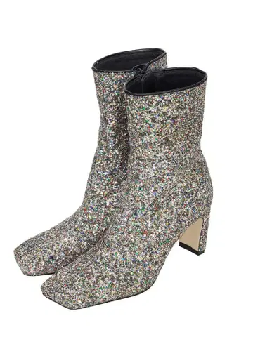 UND 스퀘어 토 숏 부츠