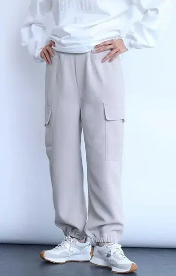 라이트 그레이 카고 팬츠 라슈드 LASUD