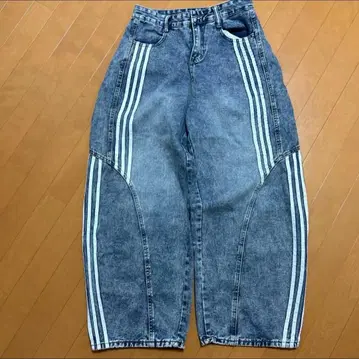 스트라이프 디자인 와이드 레그 데님 팬츠