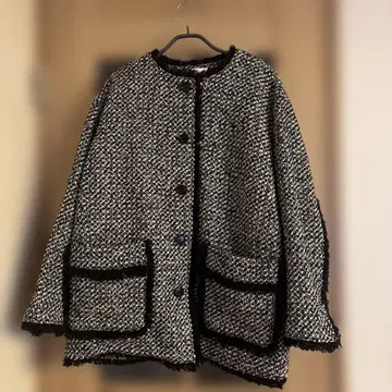 새상품 노카라 트위드 자켓 블랙 화이트 yuw 유우 아다스트리아