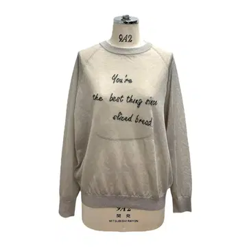 아얀 시어 로고 자수 니트