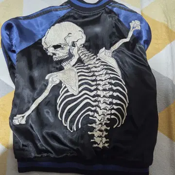 스켈레톤 자수 스카잔 블랙과 파랑 화려악단 M 사이즈 리버서블 새틴