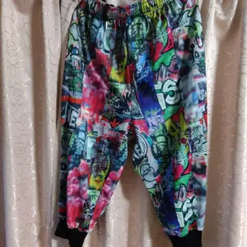 컬러풀 그래피티 사루엘 팬츠. 초레어입니다.