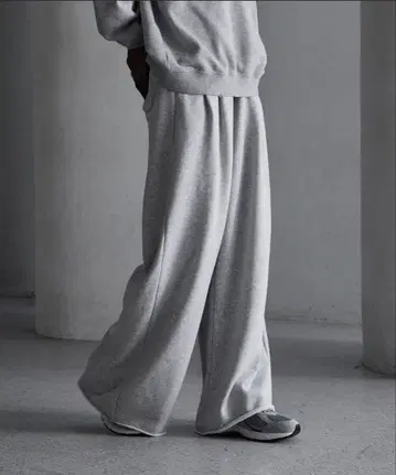 [ 가격 인하 가능 ] CALLNE 스웨트 팬츠