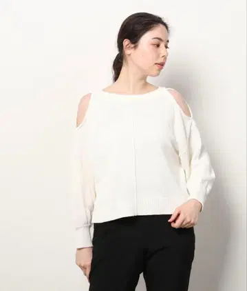 그레이스 콘티넨탈 릴리얀 니트탑 2022 모델 사이즈 36