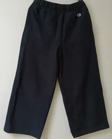 [완판템] [Champion ADAM ET ROPE'] 맨투맨 블랙