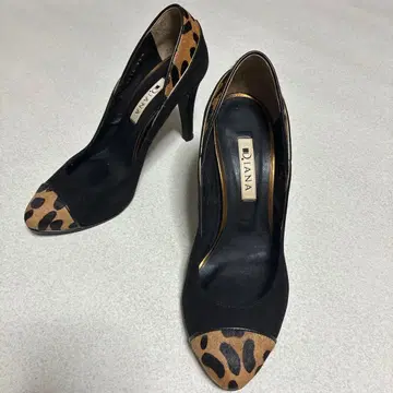 DIANA BLACK x 레오파드 무늬 하이힐