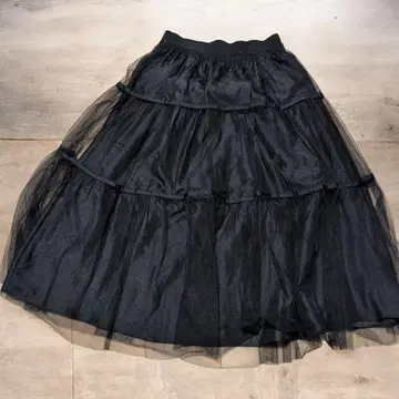 [ INED ] 블랙 튤 플레어 스커트