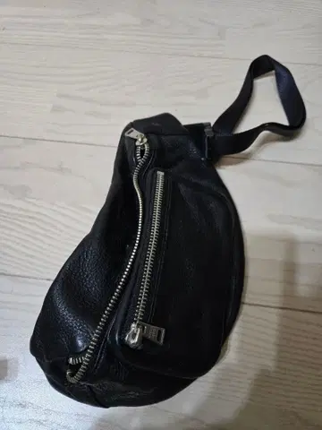 PUBLIC TOKYO 가죽 힙색 바디백/숄더백