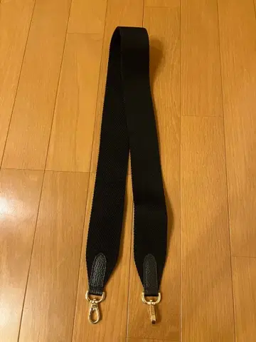 ADMJ 숄더 스트랩 블랙 주말 한정 판매