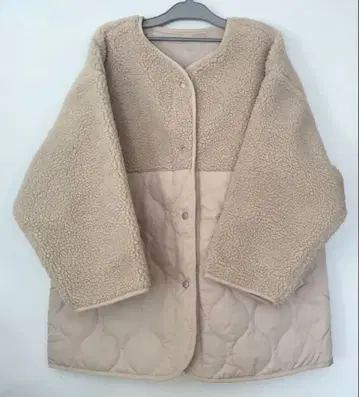 moment+ 보아 절개 퀼팅 코트