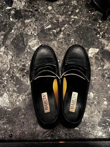 HARUTA 블랙 로퍼