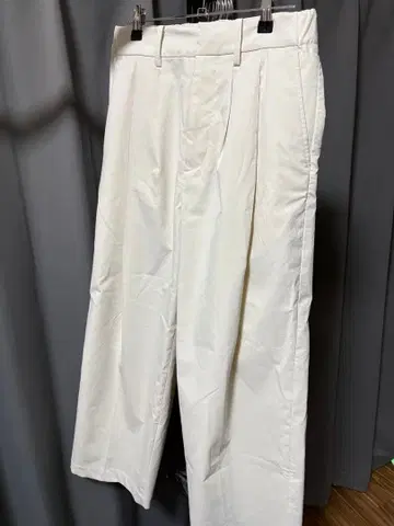 OUT TUCK LOOSE STRAIGHT SLACKS