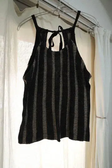 6(ROKU) STRIPE HALTER NECK KNIT