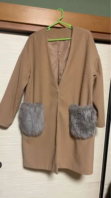 베이지 체스터 코트