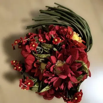 핑크하우스 빨간색 꽃다발 디자인 코사지 (보관품, 케이스 없음)