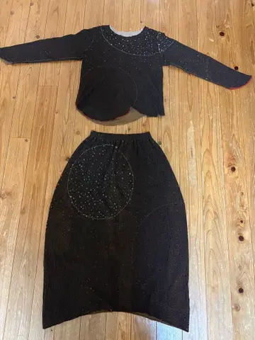 요건 레일 울 레이어드 니트 스커트 셋업 브라운