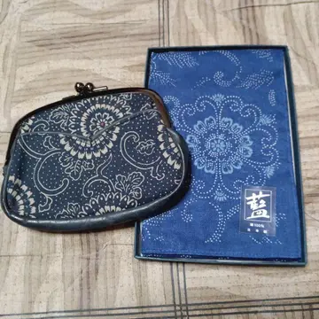 동전 지갑과 대형 손수건 세트