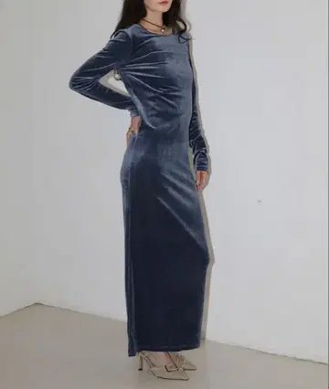 벨로아 긴팔 원피스 새상품급 Mili affinity